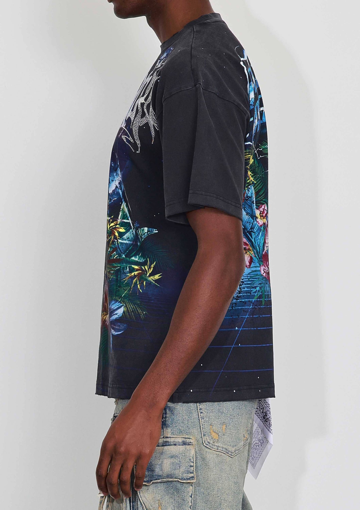 WASHED EARTH FIRST FLOWER TEE: Black / L