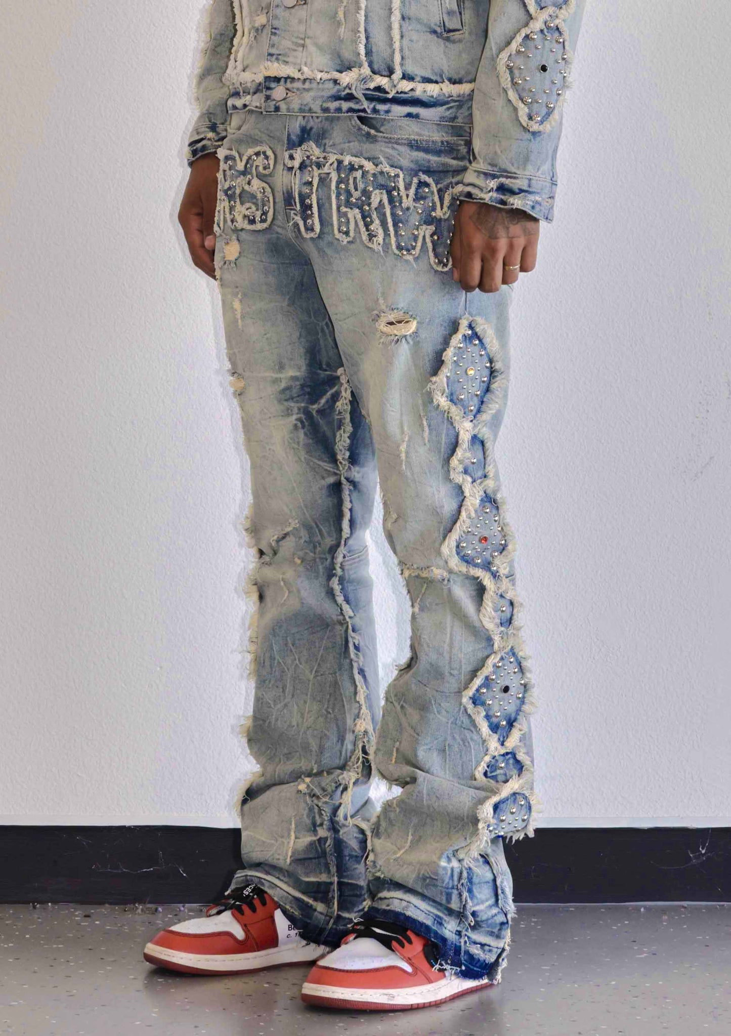 MIDNIGHT RODEO EMBLISHEMENT DENIM STACK PANTS: Medium Stone Tint / 38